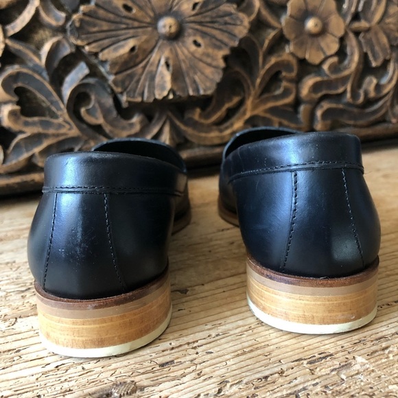 EVERLANE The Modern Loafer Flats Black Matte Leather RARE White Heel Stripe Sz 7 - Picture 10 of 16